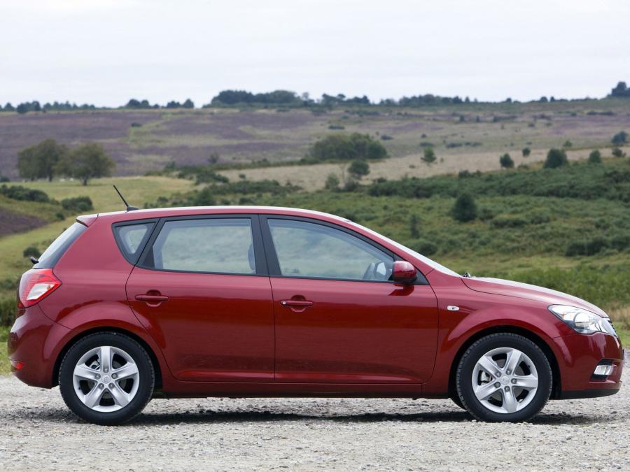  Kia cee&rsquo;d EcoDynamics 2009 года  (UK) (фото 8 из 10)
